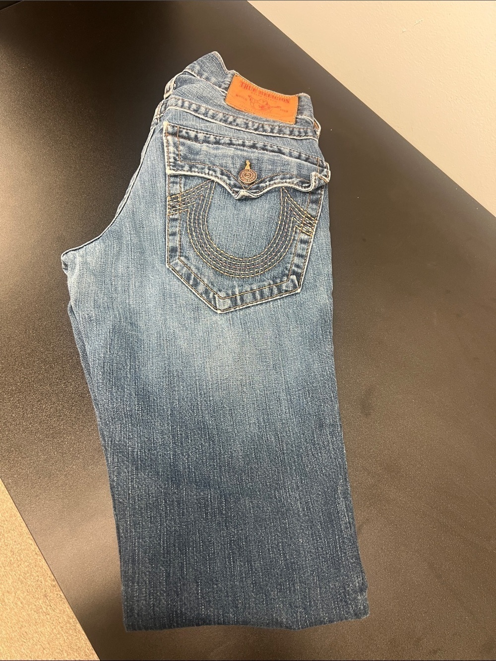 True Religion Medium Blue Denim Jeans with Signature Pocket - Picture 1 of 3